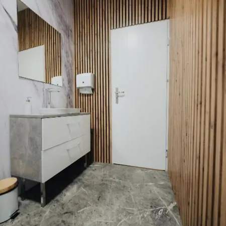 Jadwigii - 24h Self Check-in * 波兹南