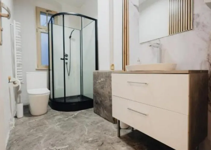 Jadwigii - 24h Self Check-in بيت شباب بوزنان